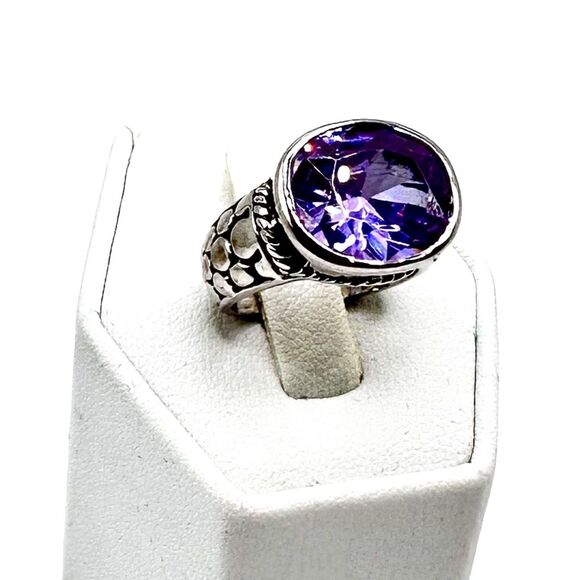 Lia Sophia "Tempest" Purple Cubic Zirconia Center Stone Silver Tone Ring Size 5 - Picture 1 of 3